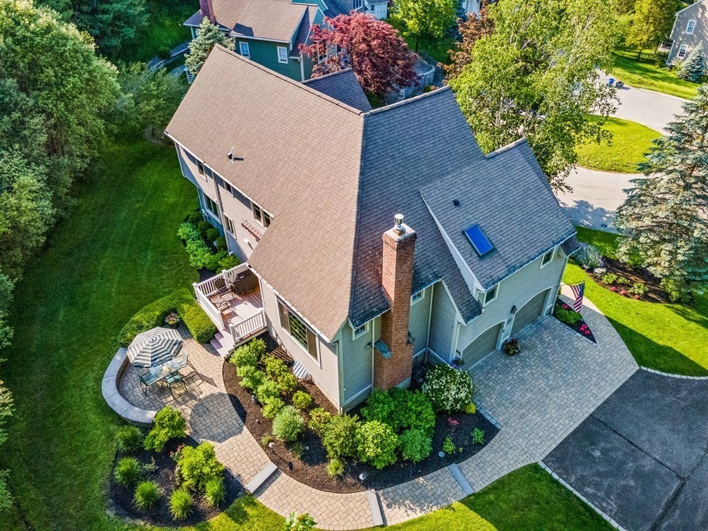 80 Huckleberry Lane