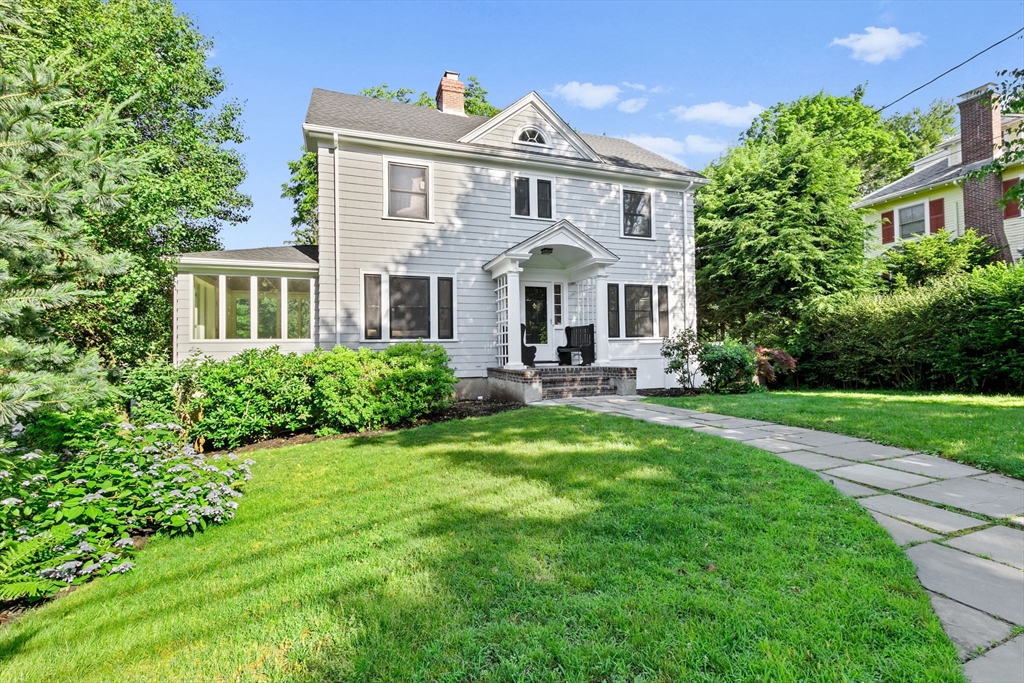 142 Russell Ave
