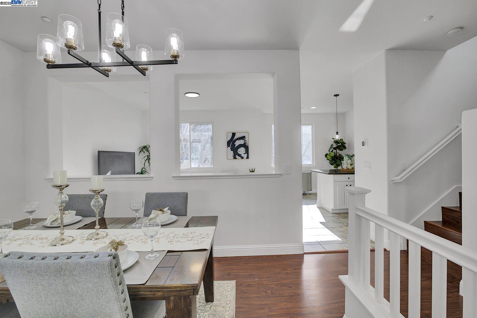 1021 Carnelian Ter