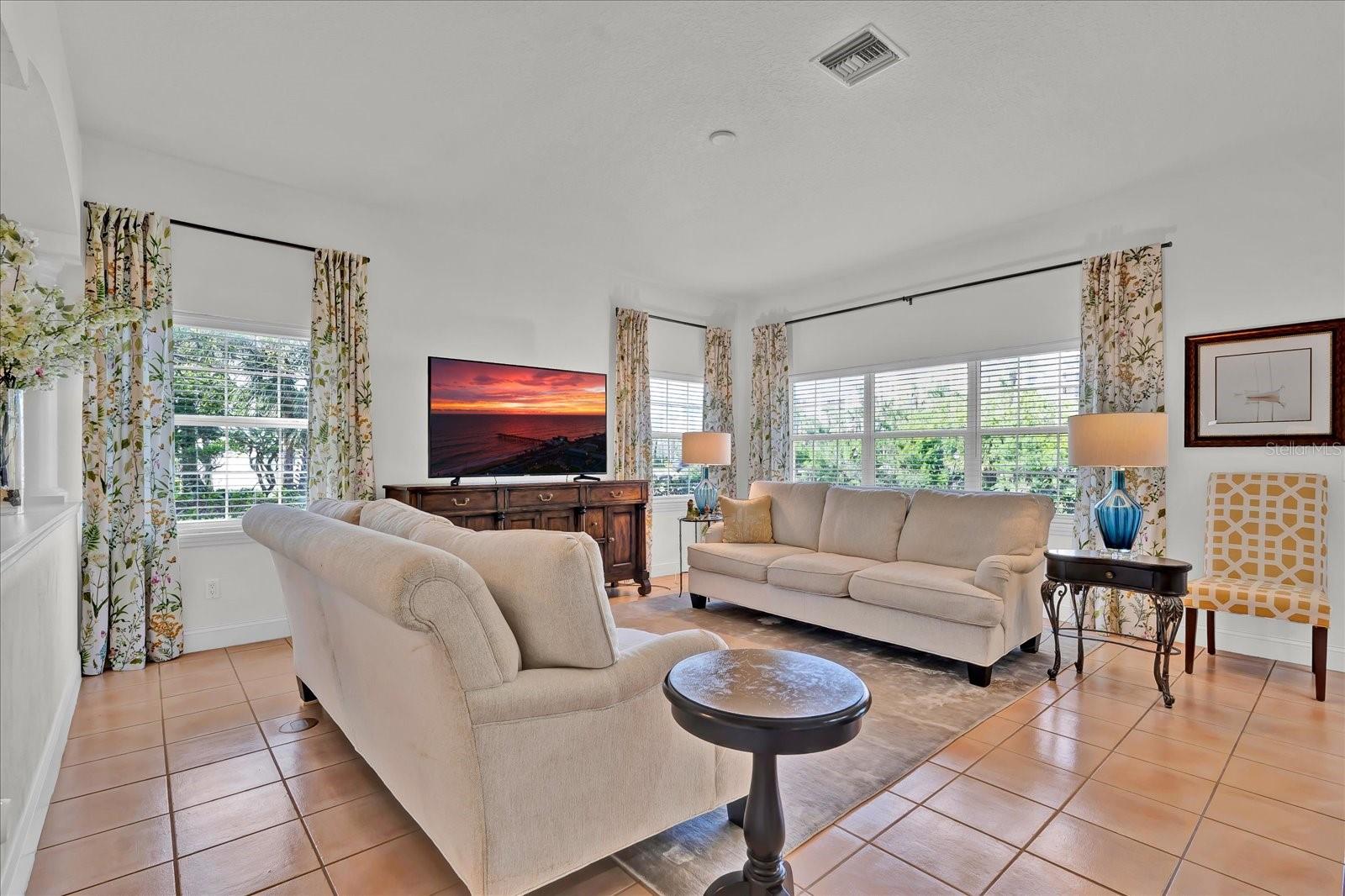 1 VISCAYA LN #2204