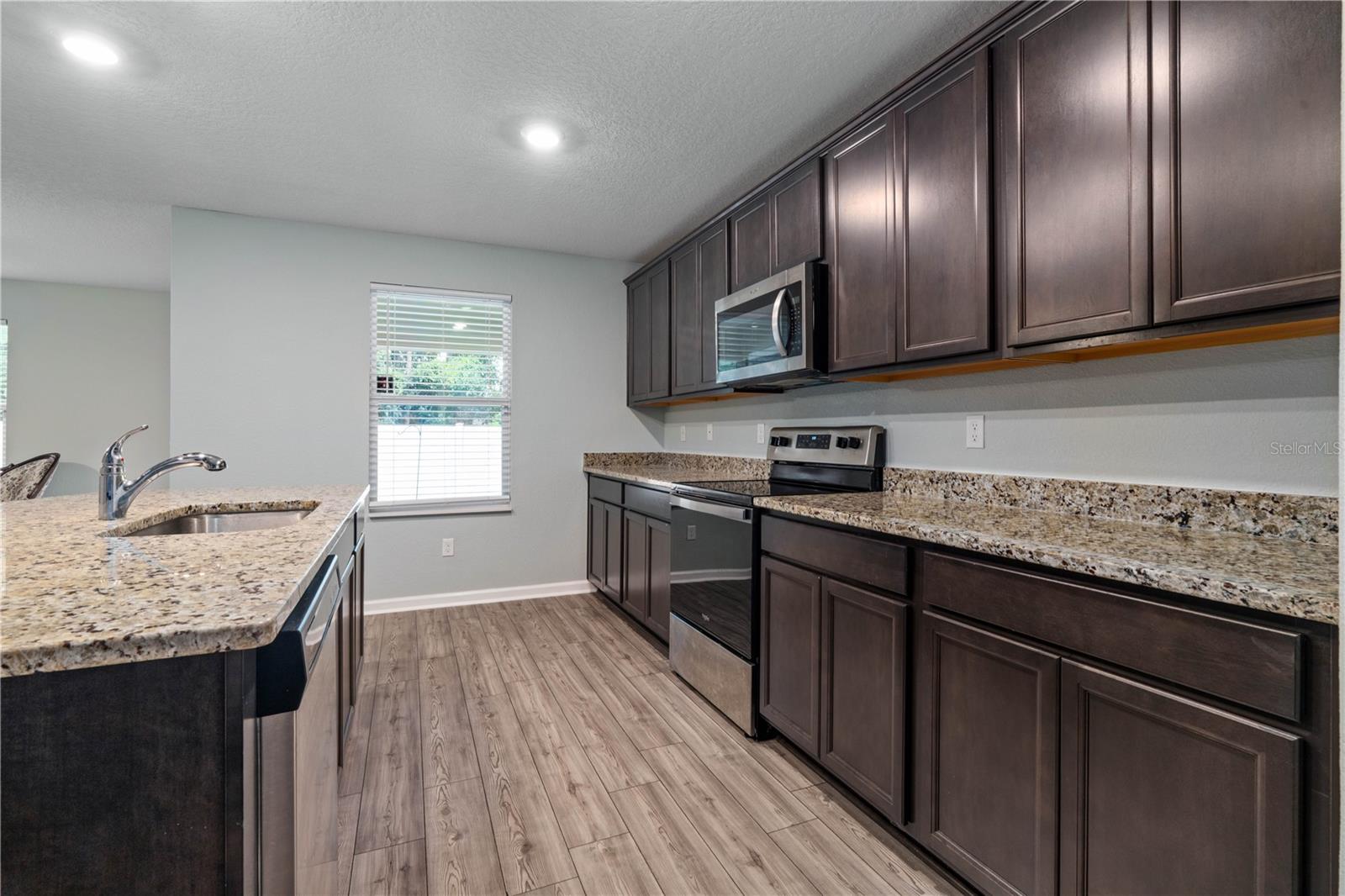 8552 LAKE GEORGE CIR W