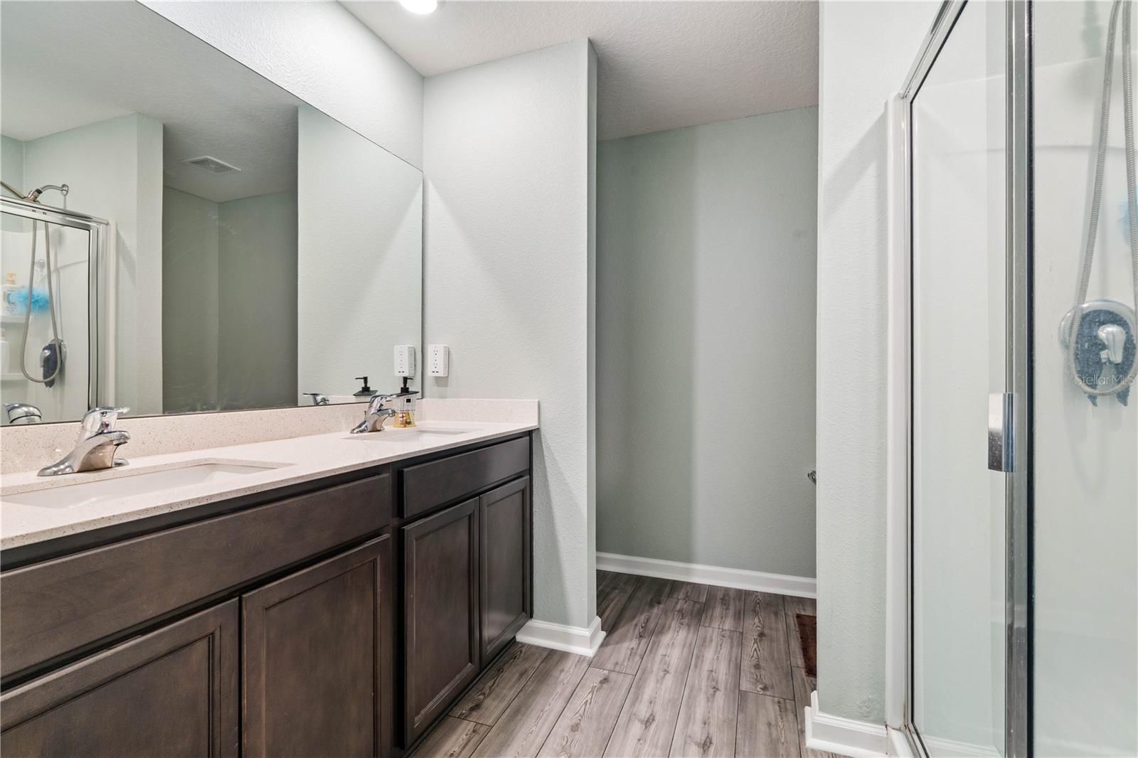 8552 LAKE GEORGE CIR W