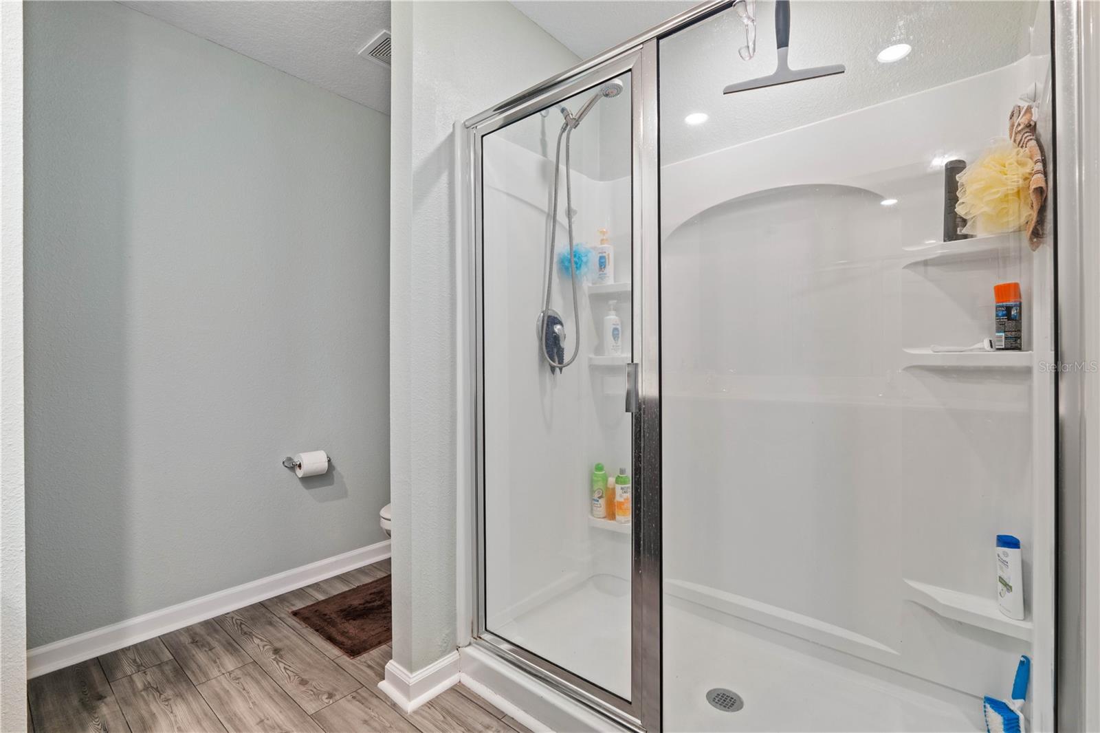 8552 LAKE GEORGE CIR W