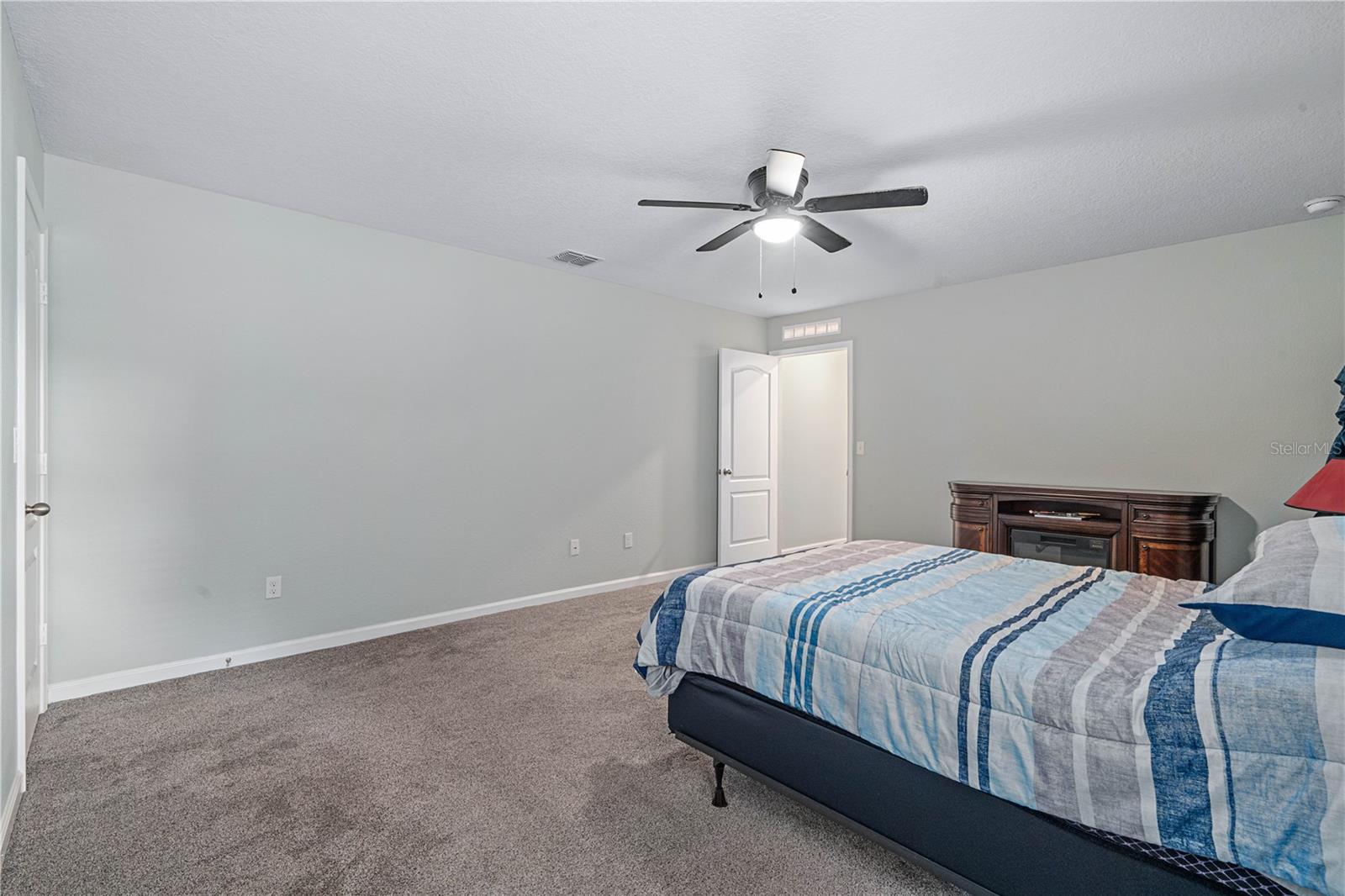 8552 LAKE GEORGE CIR W