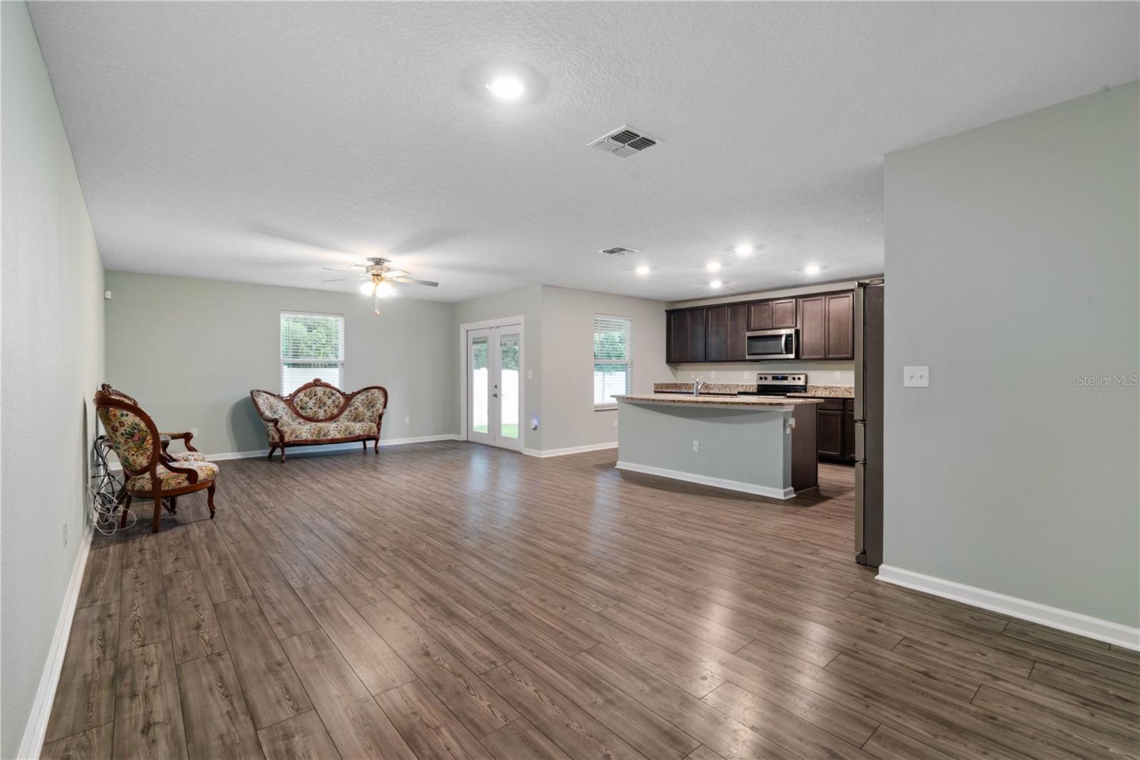 8552 LAKE GEORGE CIR W