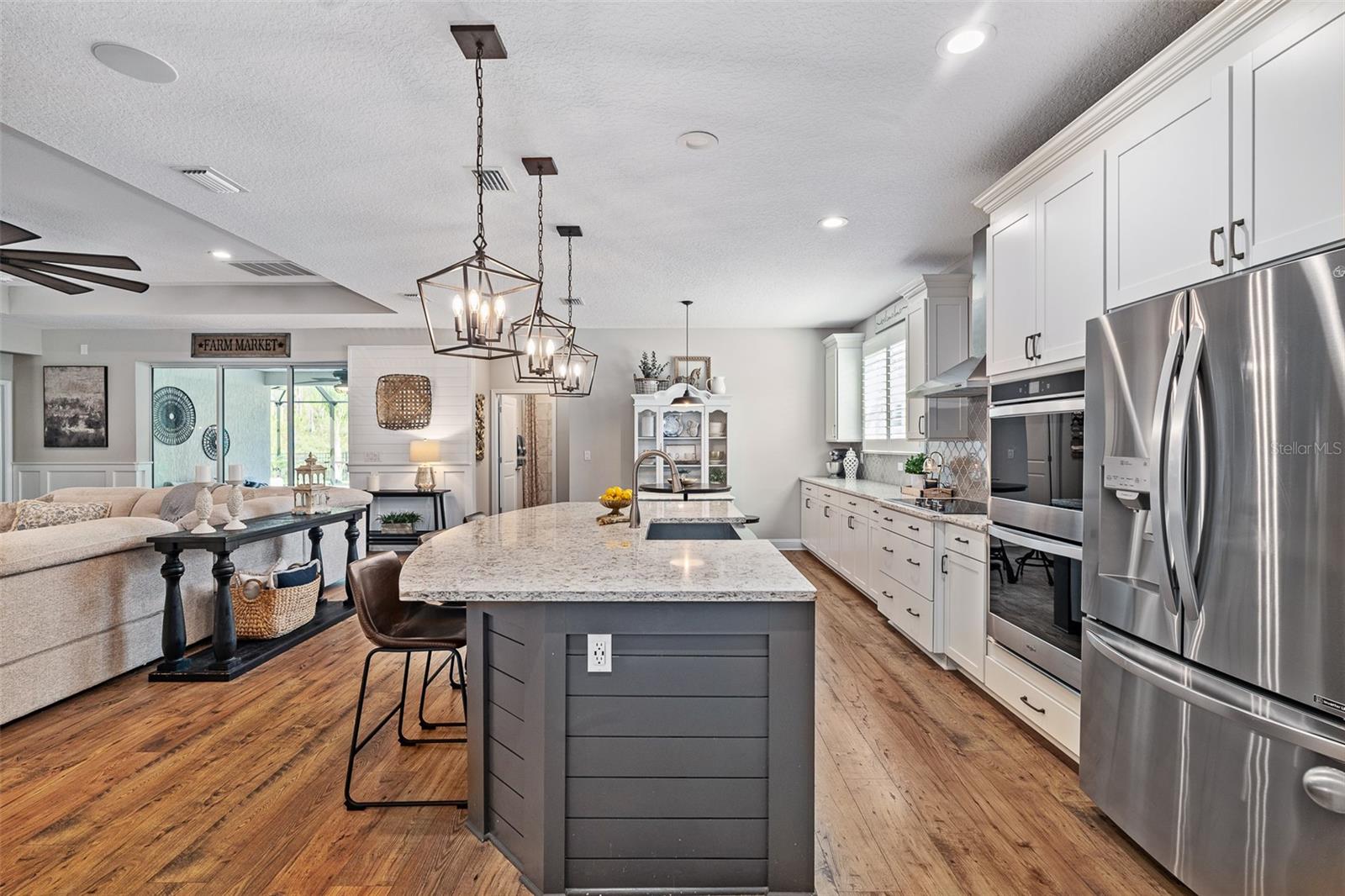 213 S COOPERS HAWK WAY