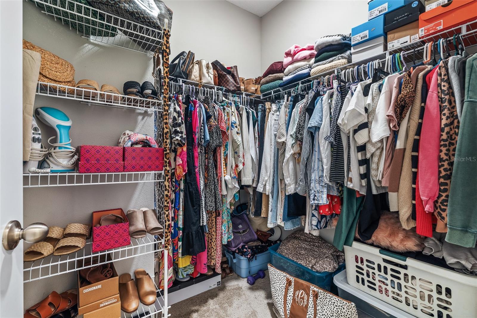 213 S COOPERS HAWK WAY