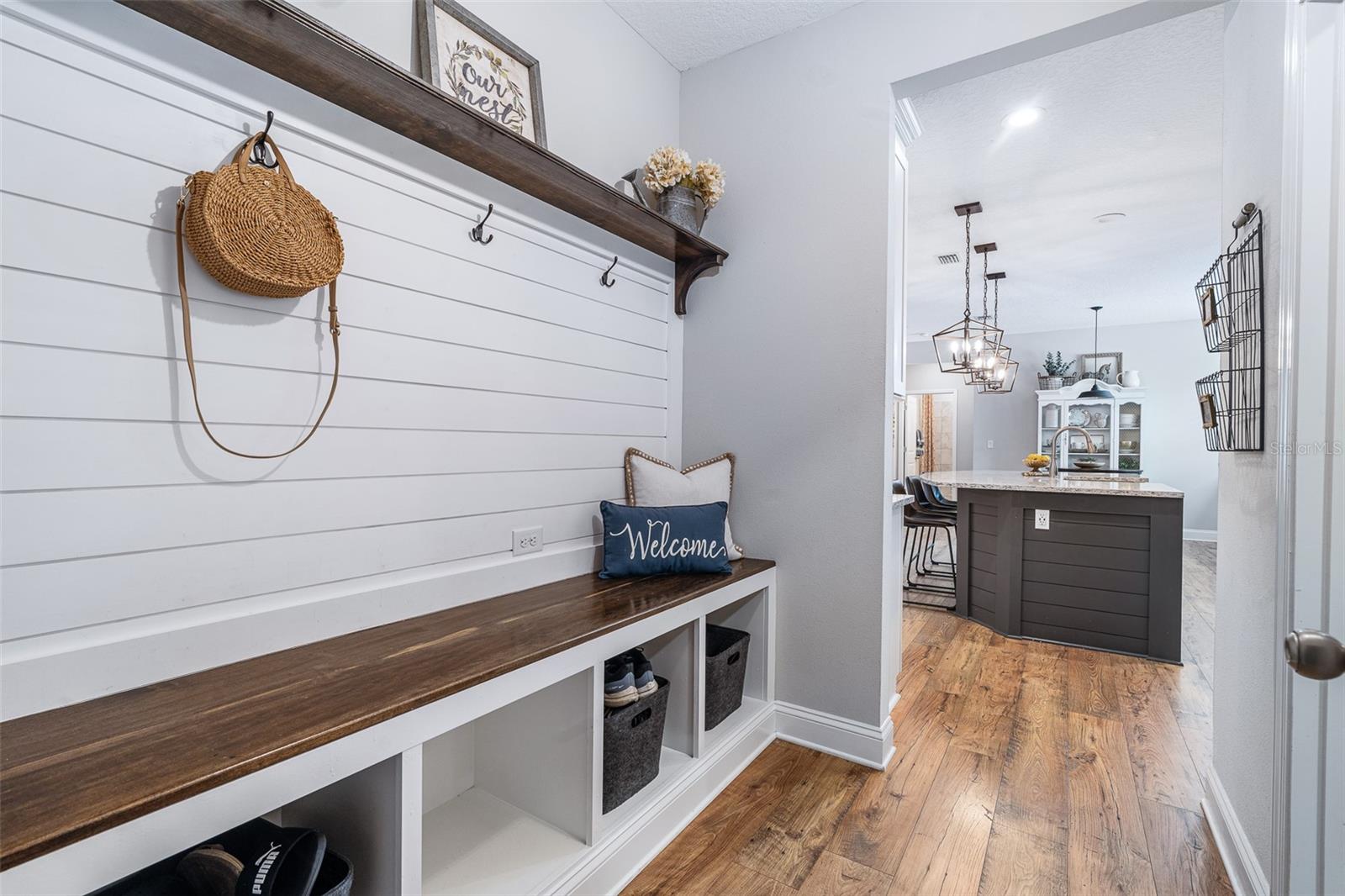 213 S COOPERS HAWK WAY