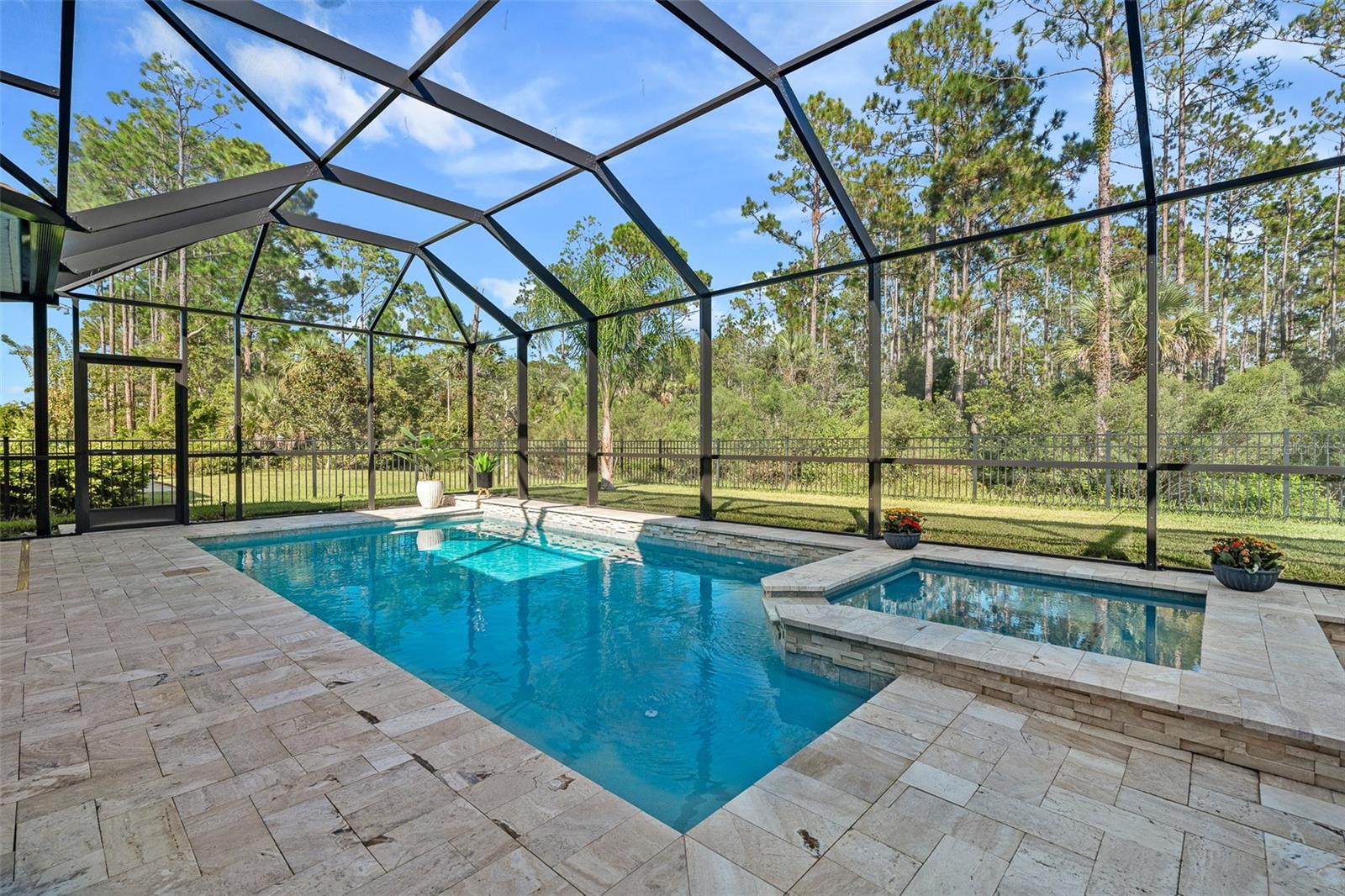 213 S COOPERS HAWK WAY