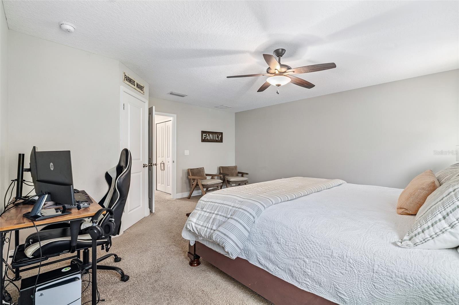 213 S COOPERS HAWK WAY