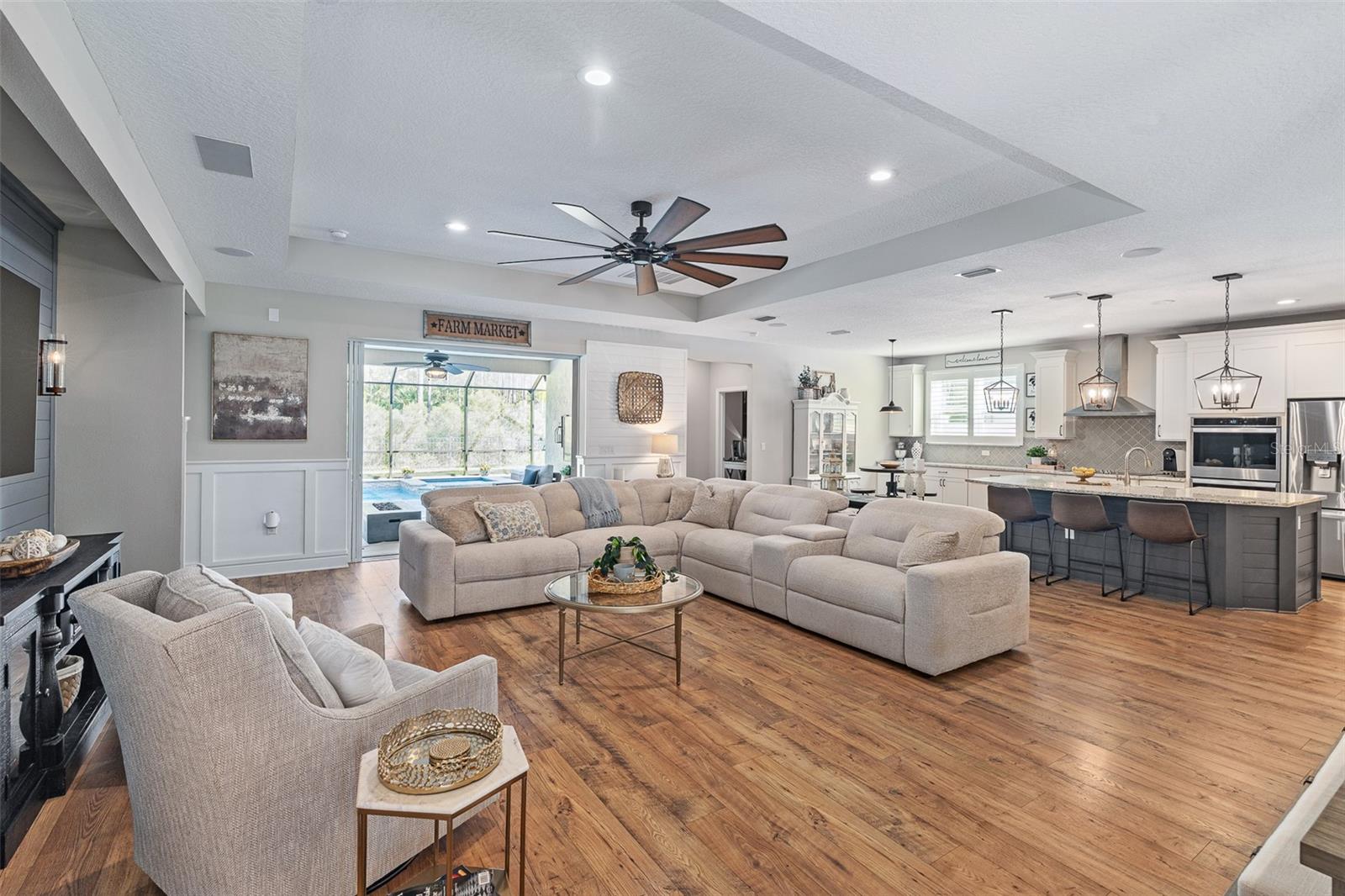 213 S COOPERS HAWK WAY