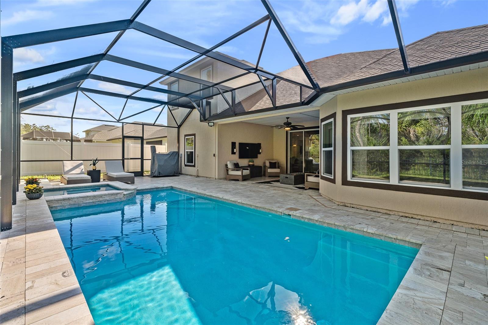 213 S COOPERS HAWK WAY