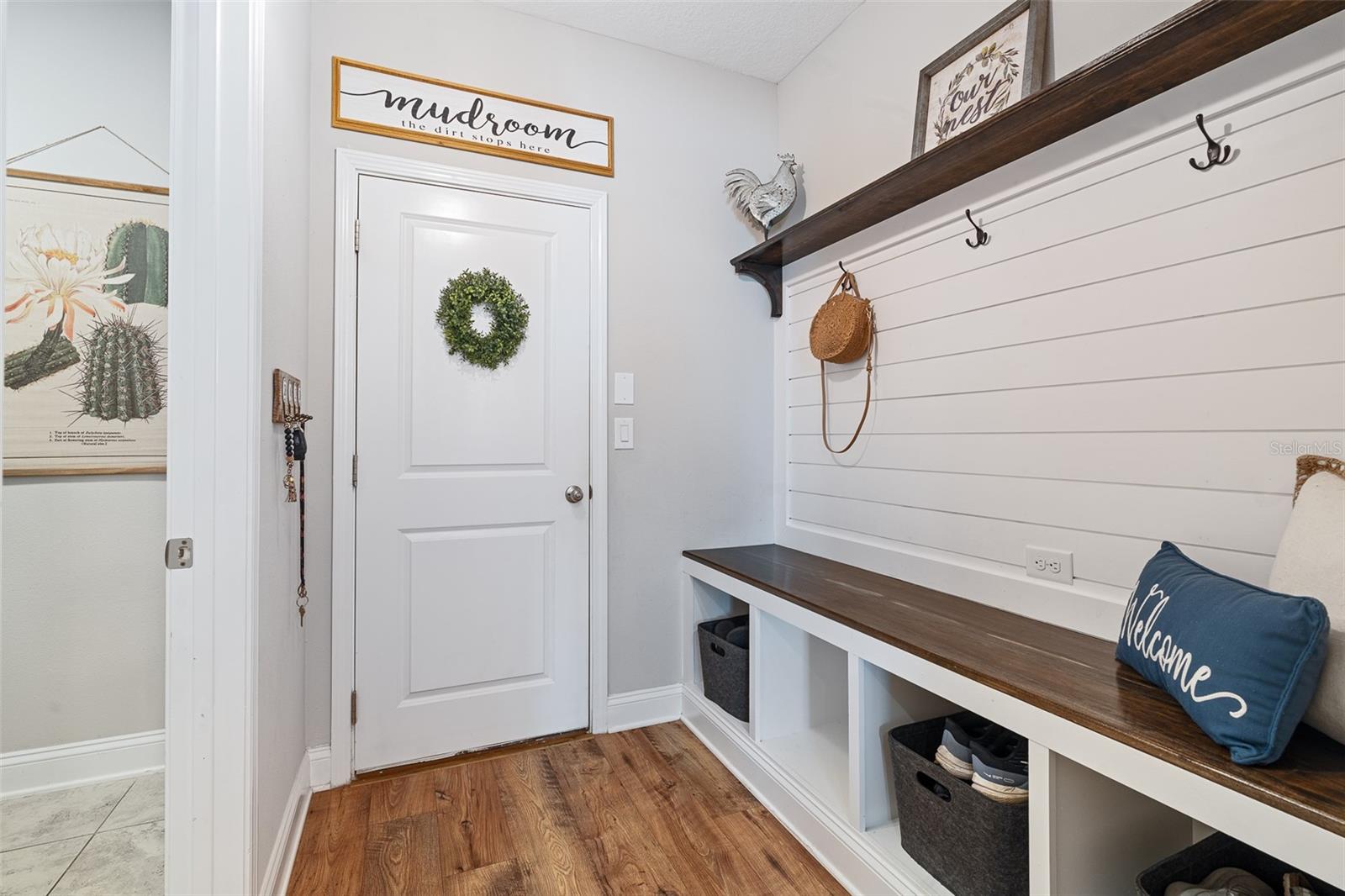 213 S COOPERS HAWK WAY