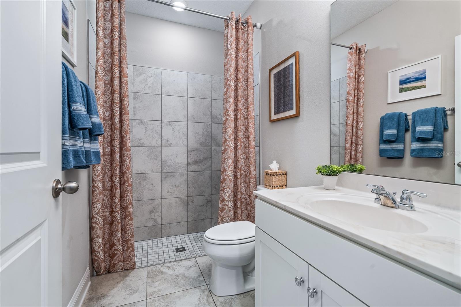 213 S COOPERS HAWK WAY