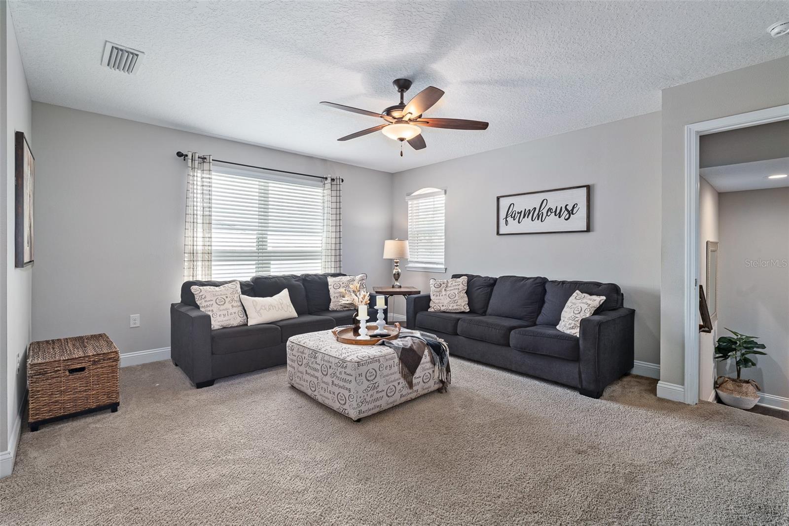 213 S COOPERS HAWK WAY