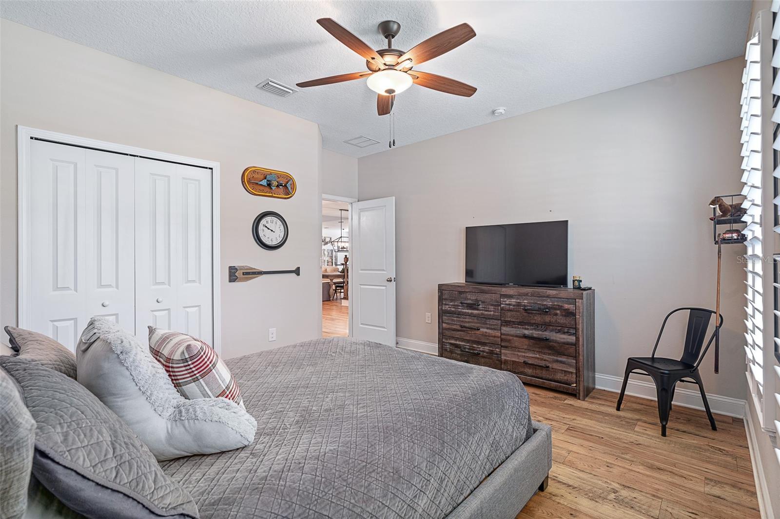 213 S COOPERS HAWK WAY