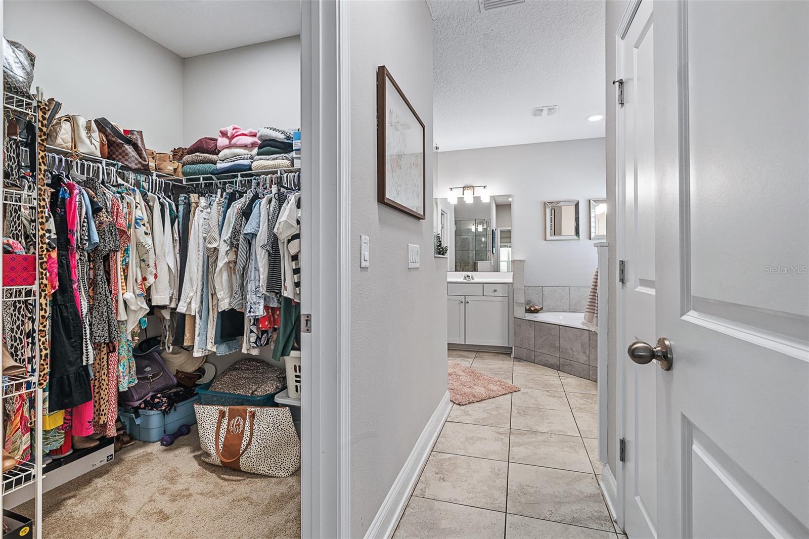 213 S COOPERS HAWK WAY