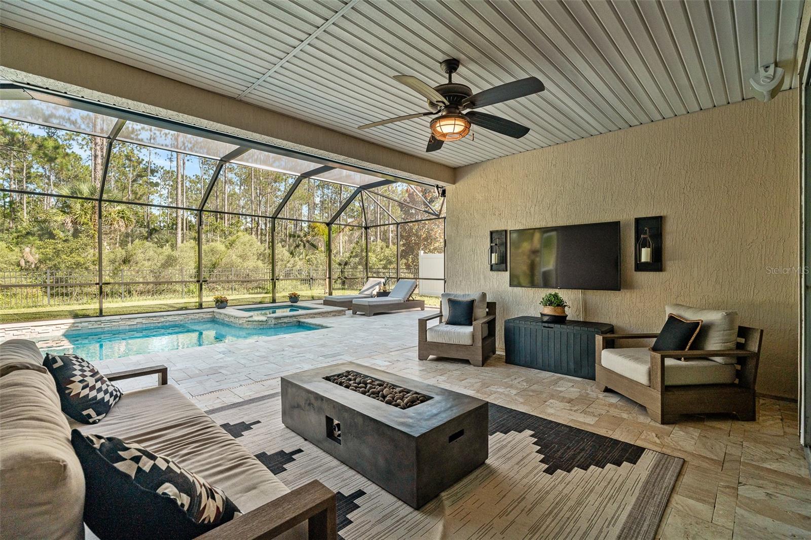 213 S COOPERS HAWK WAY