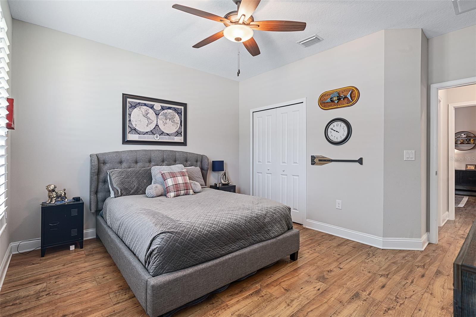 213 S COOPERS HAWK WAY