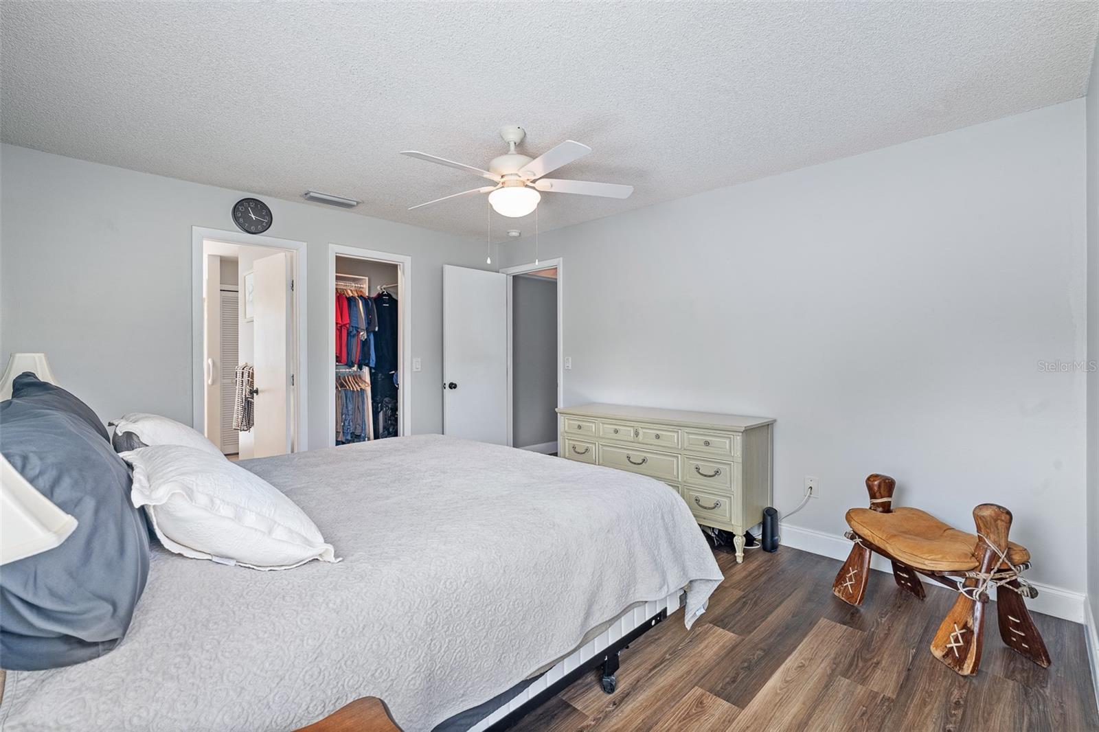 48 AARON CIR