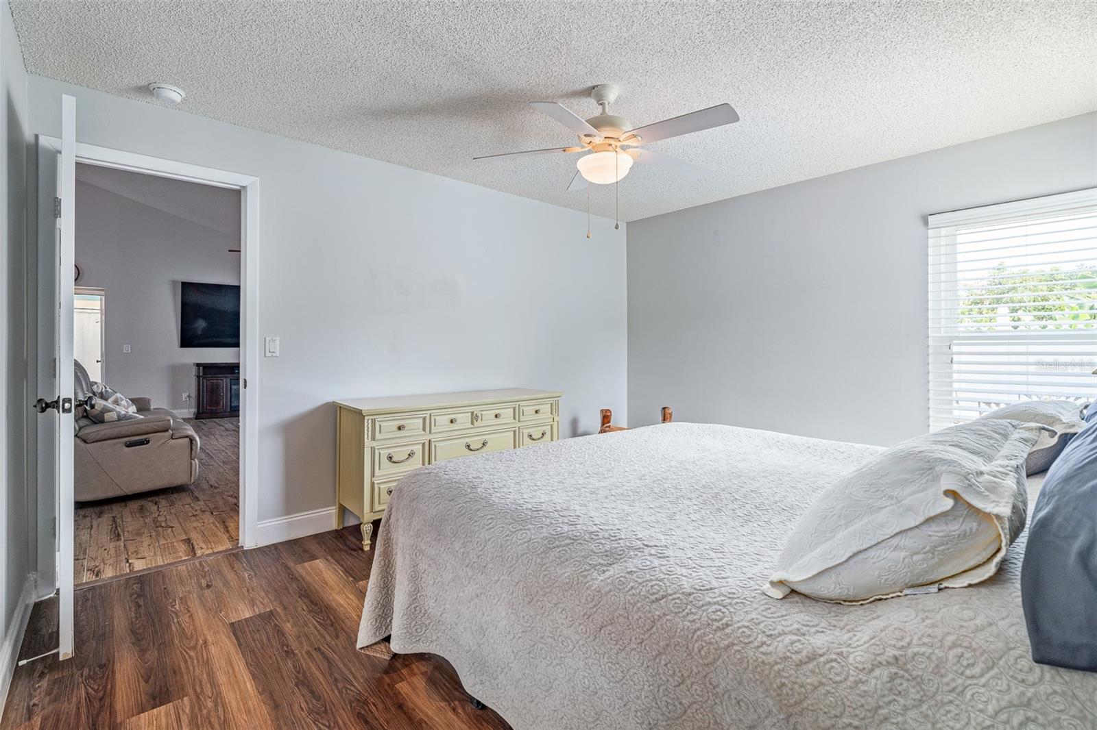 48 AARON CIR