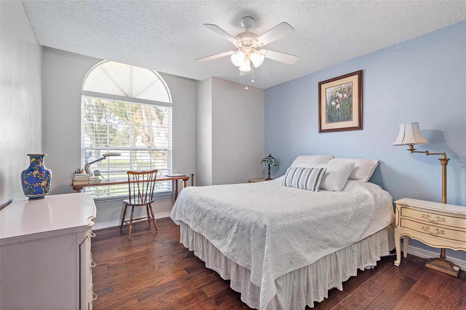 48 AARON CIR