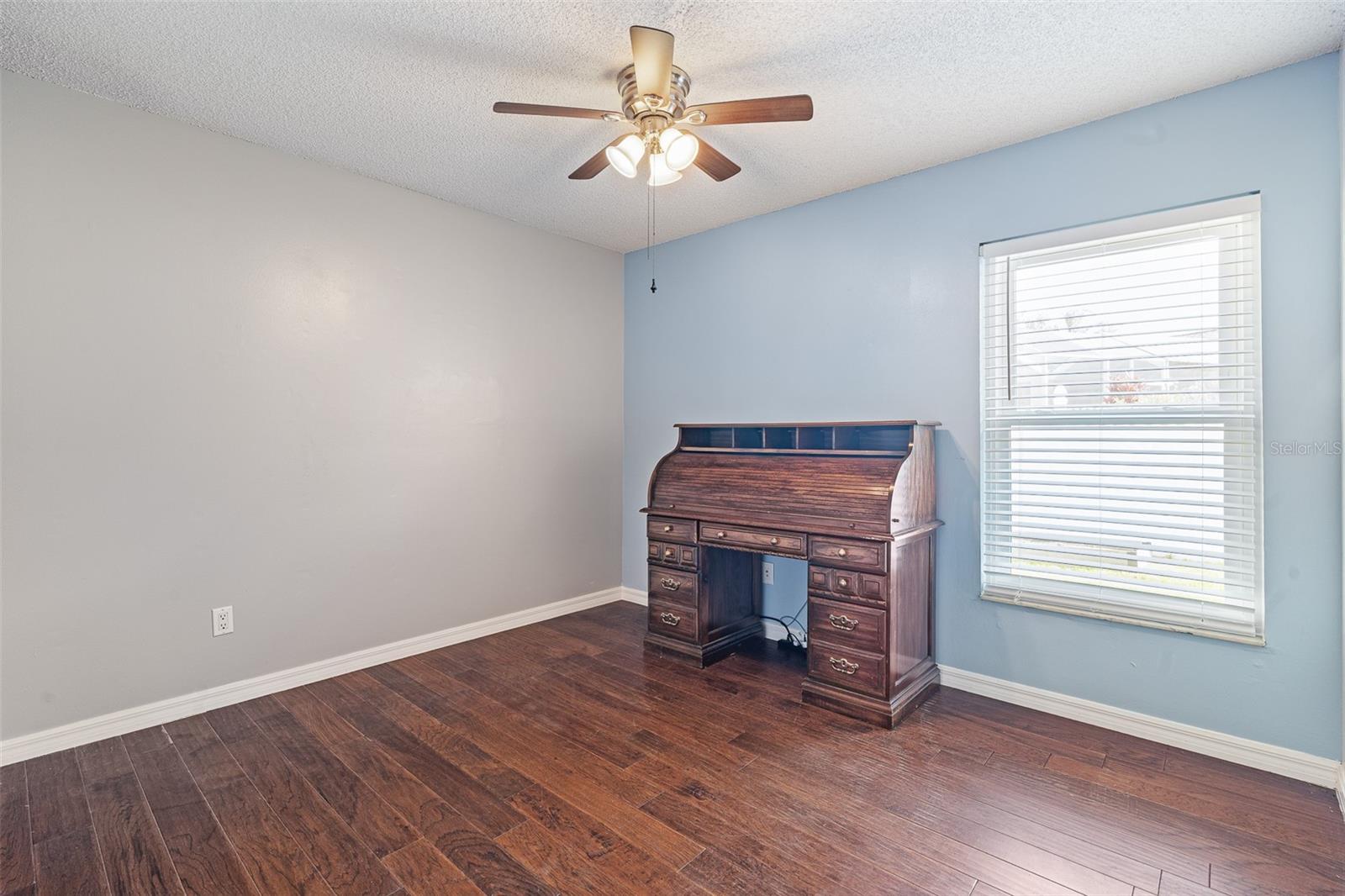 48 AARON CIR
