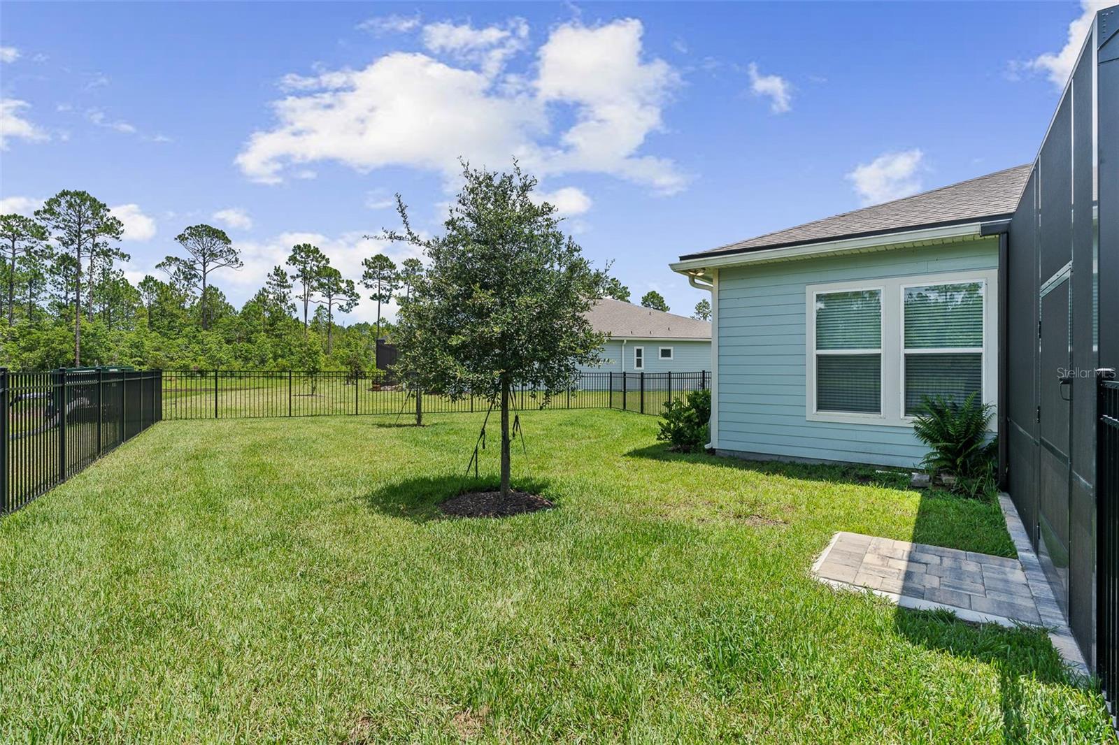 83 REVERIE DR N