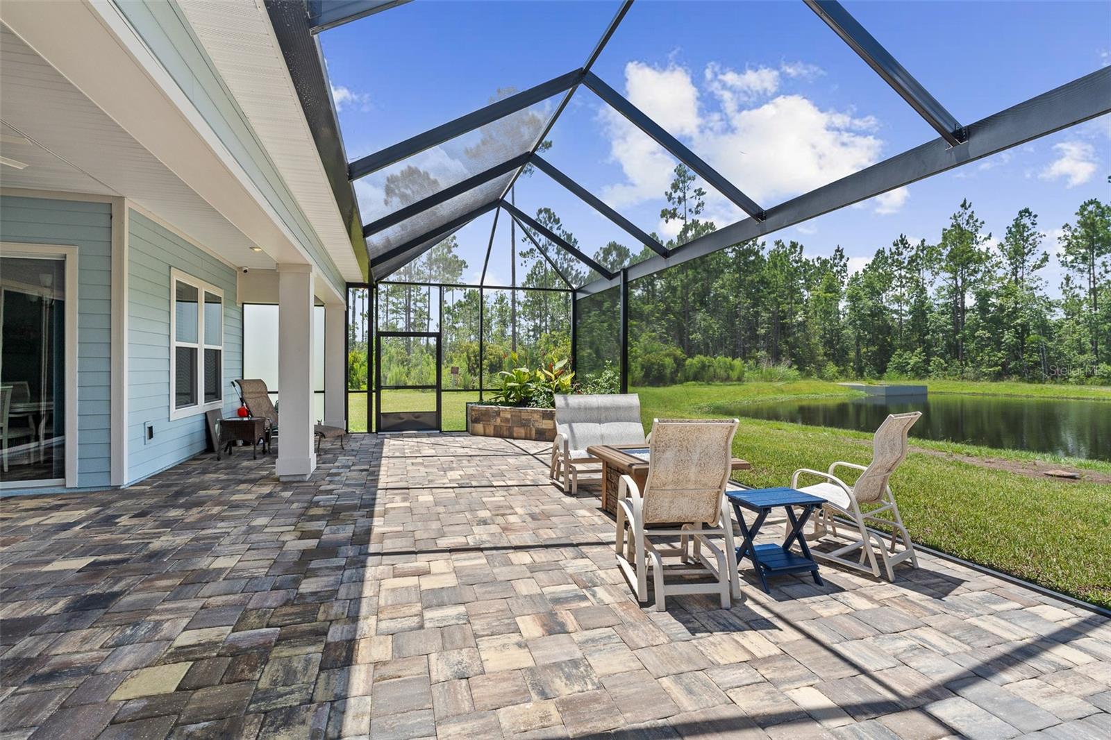 83 REVERIE DR N