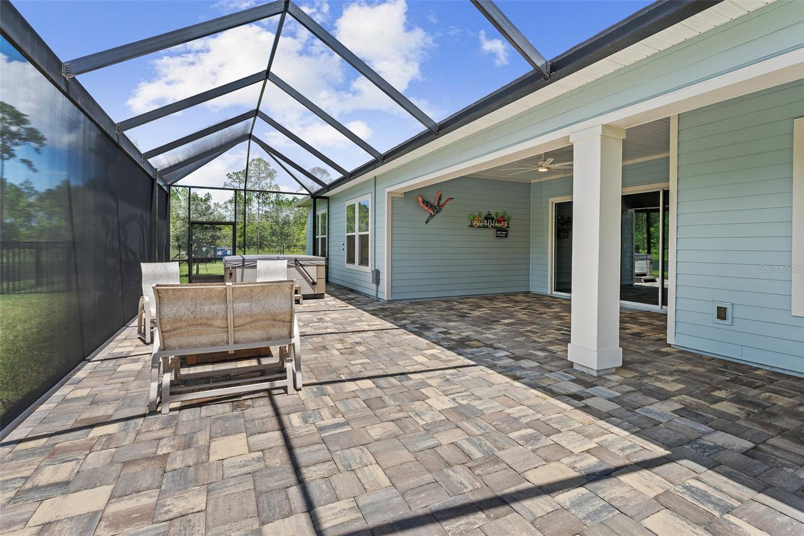 83 REVERIE DR N