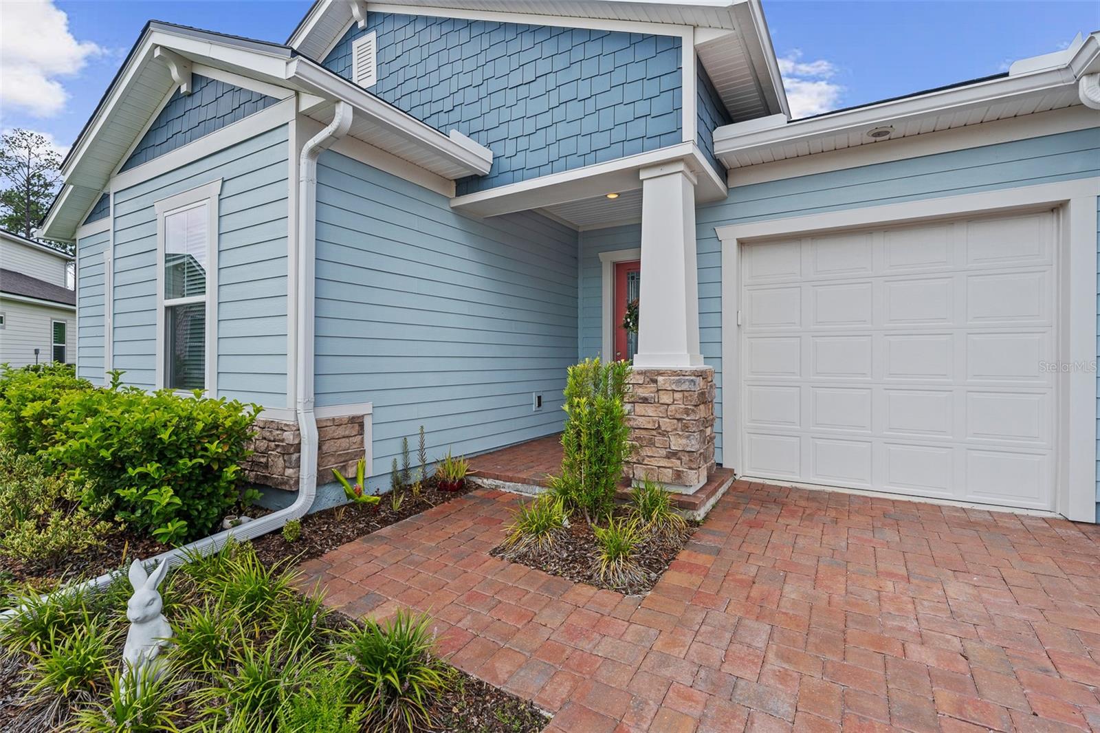 83 REVERIE DR N
