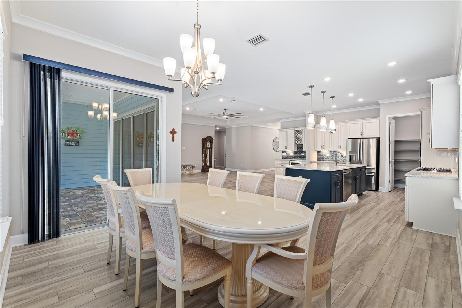83 REVERIE DR N