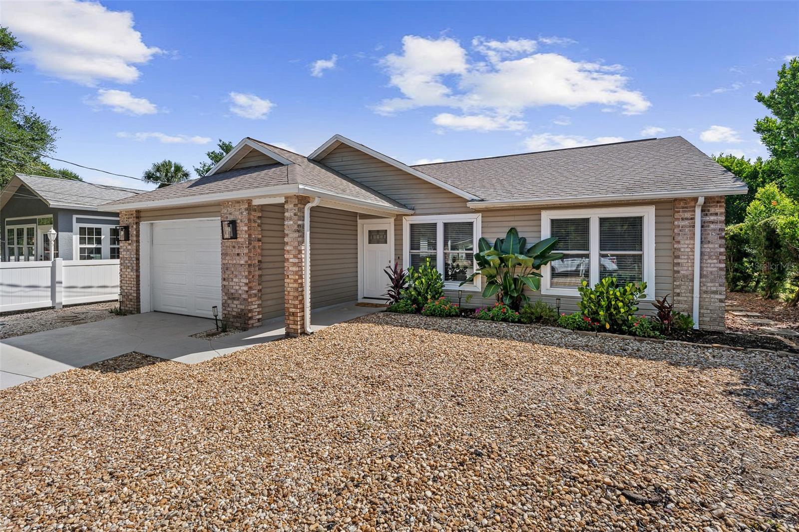 2135 S FLAGLER AVE