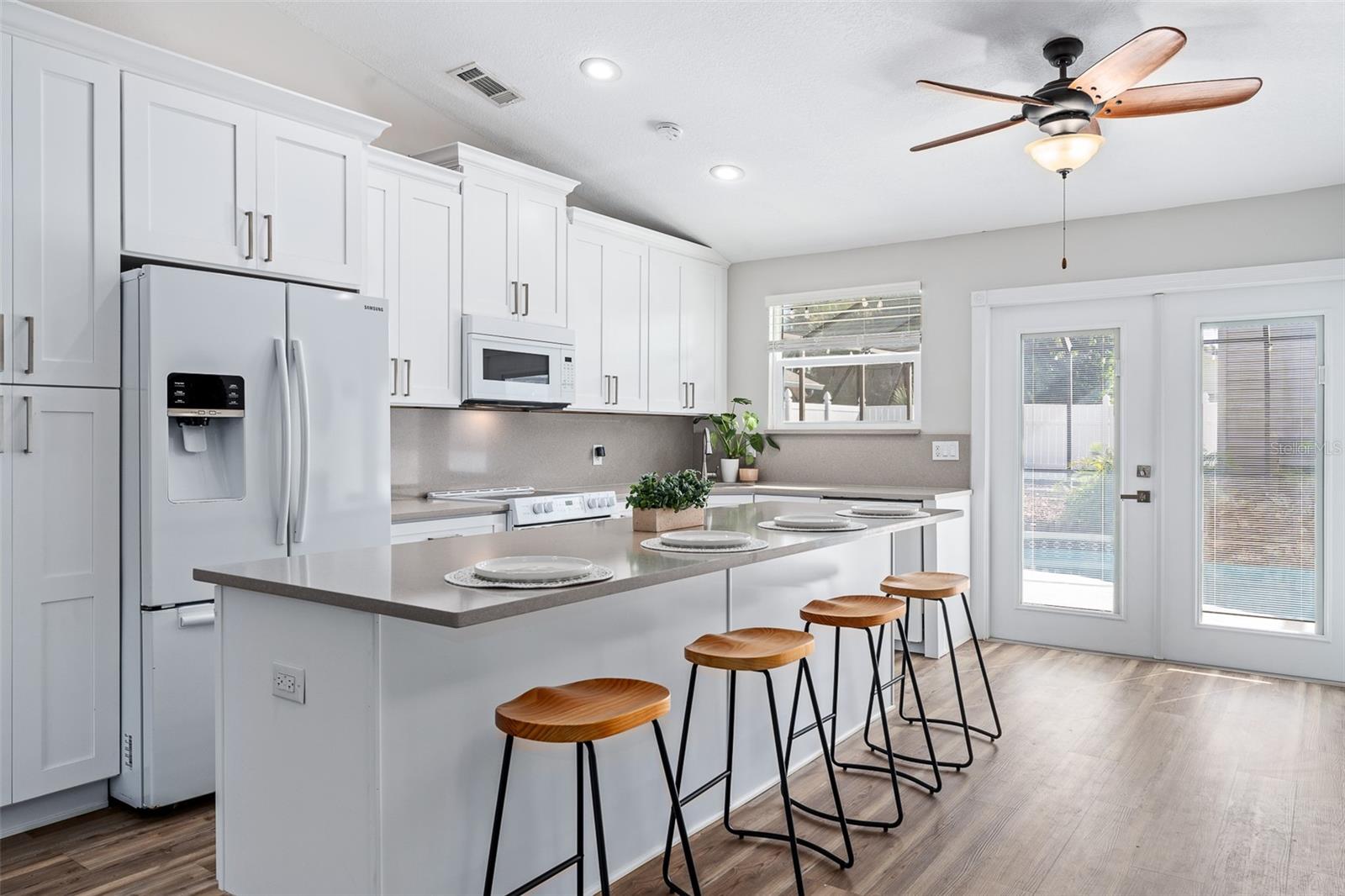 2135 S FLAGLER AVE