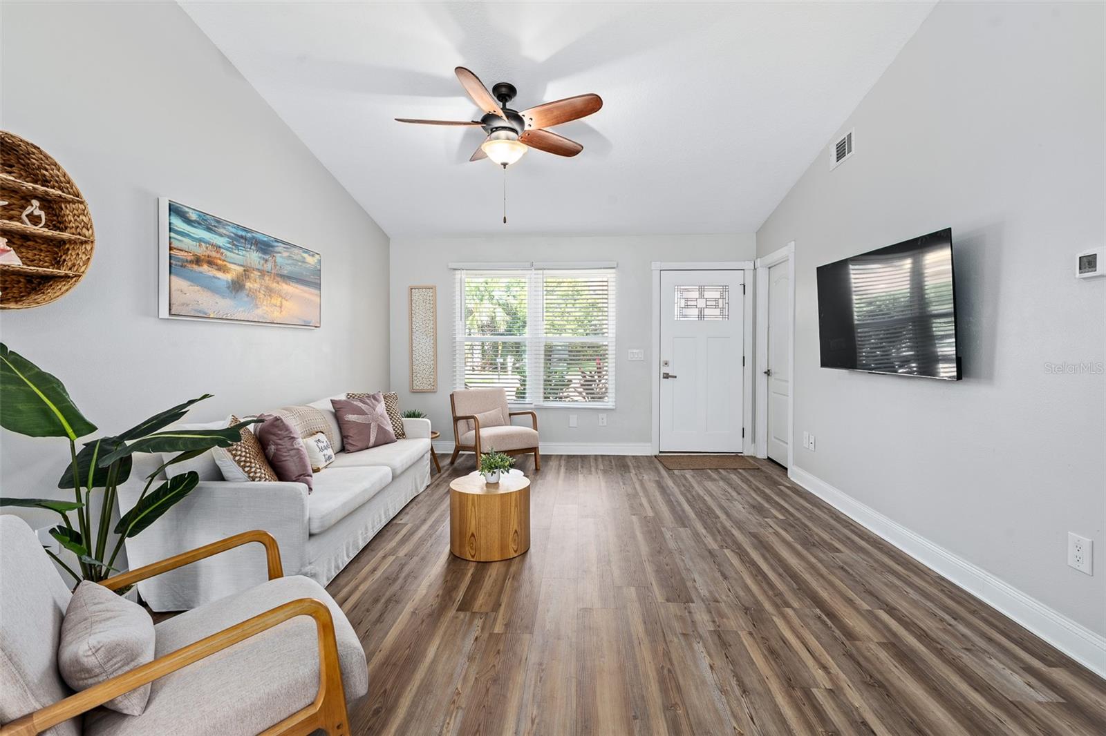 2135 S FLAGLER AVE