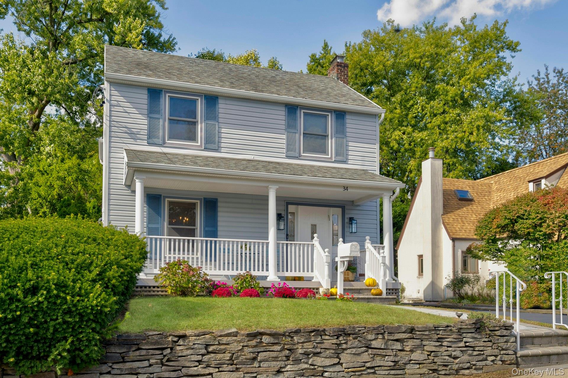 34 Hillview Avenue