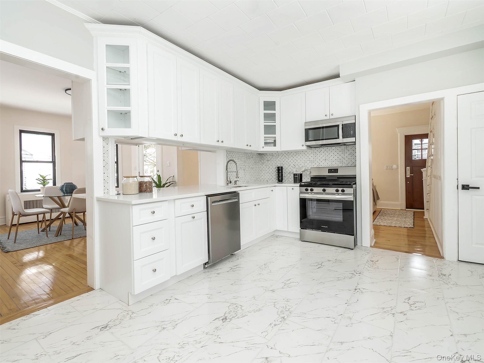 85 Webster Avenue