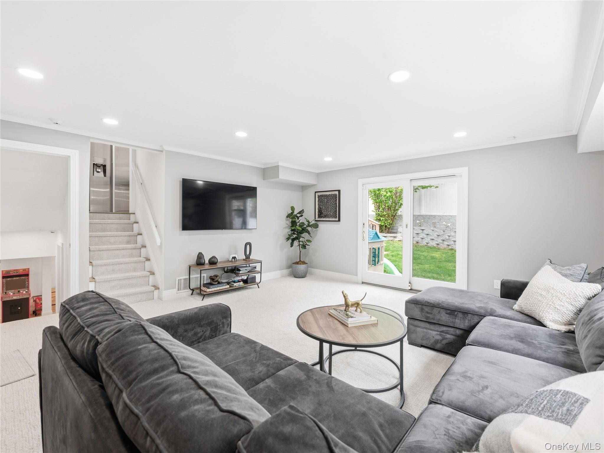 1 White Oak Drive