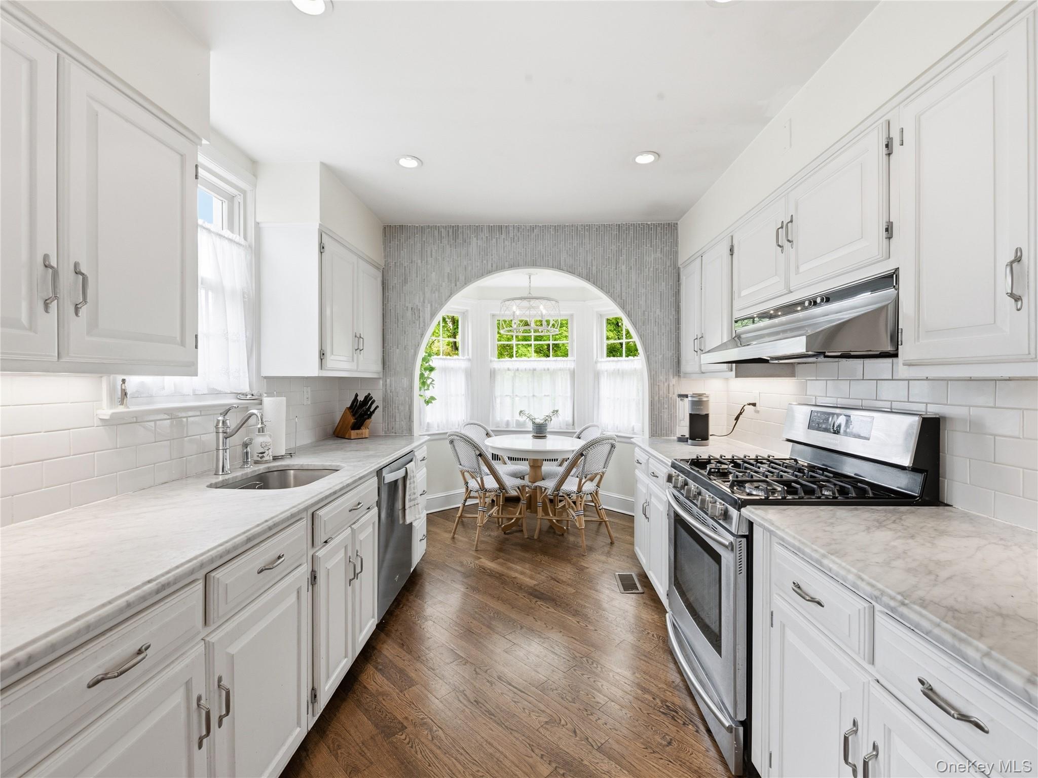 2 Longview Road