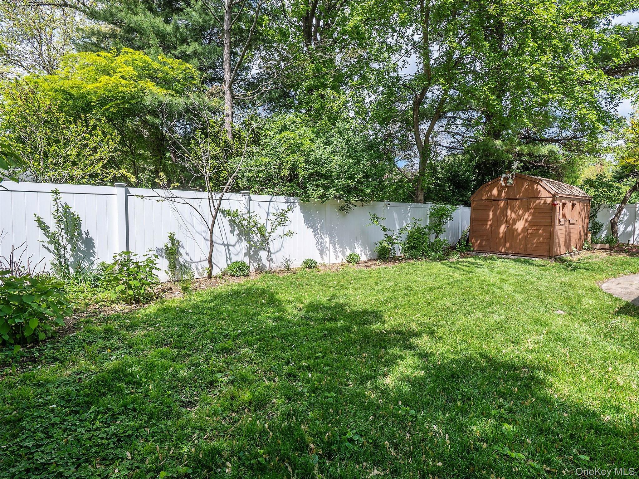 21 Marwood Road N