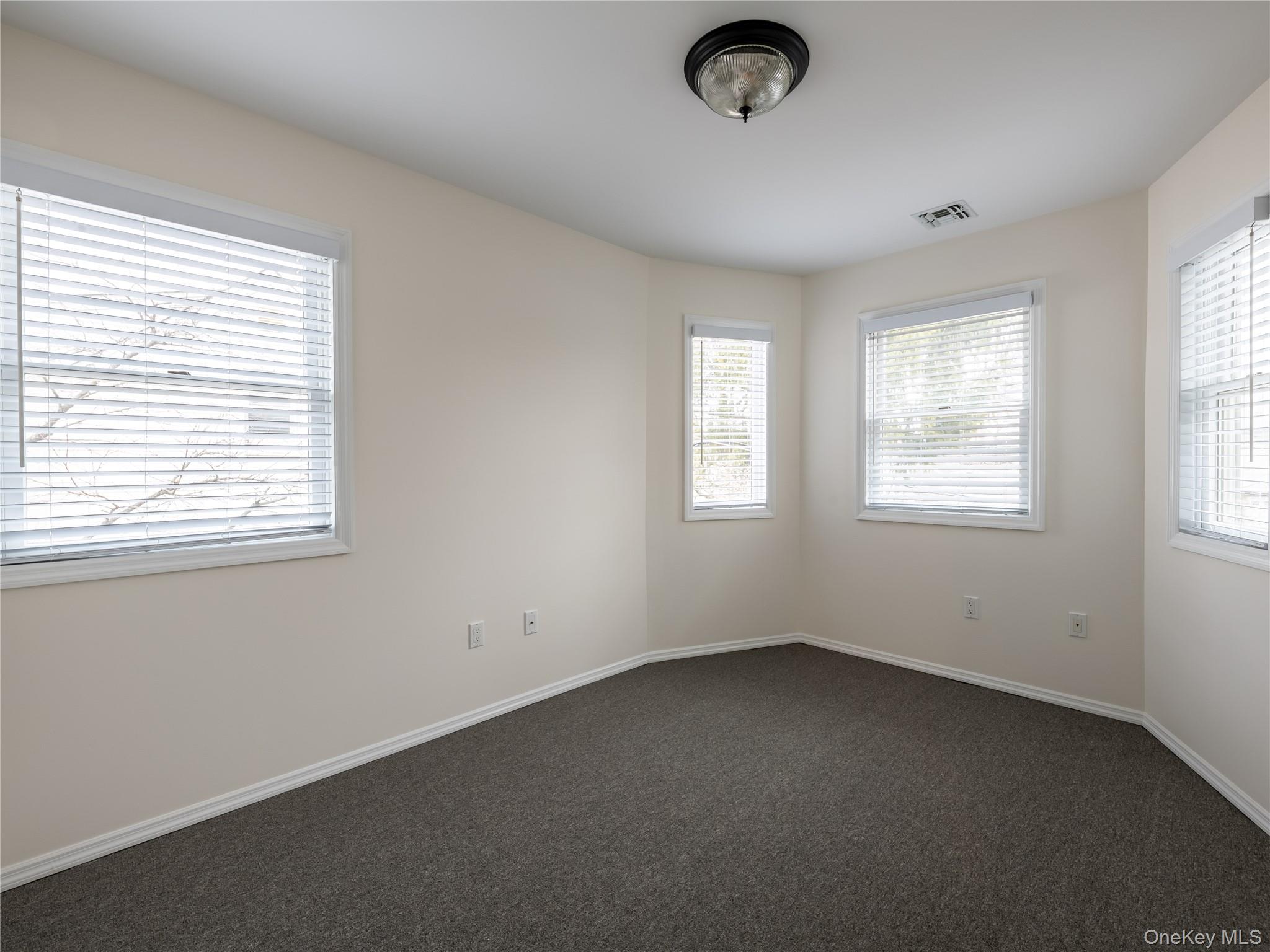 21 Marwood Road N