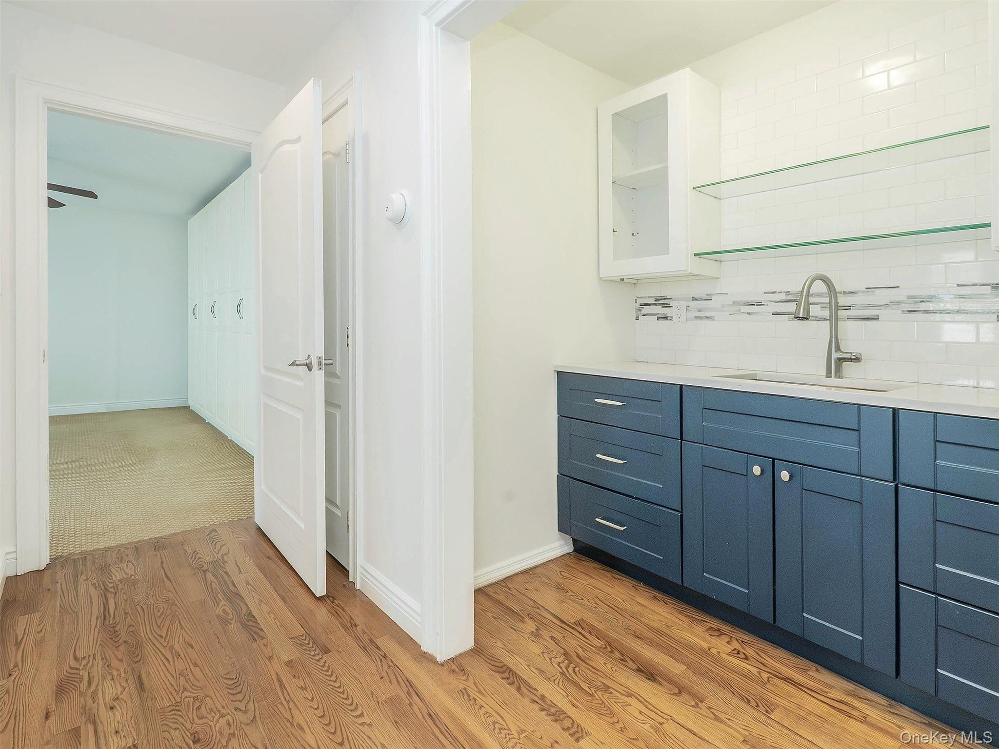 21 Marwood Road N