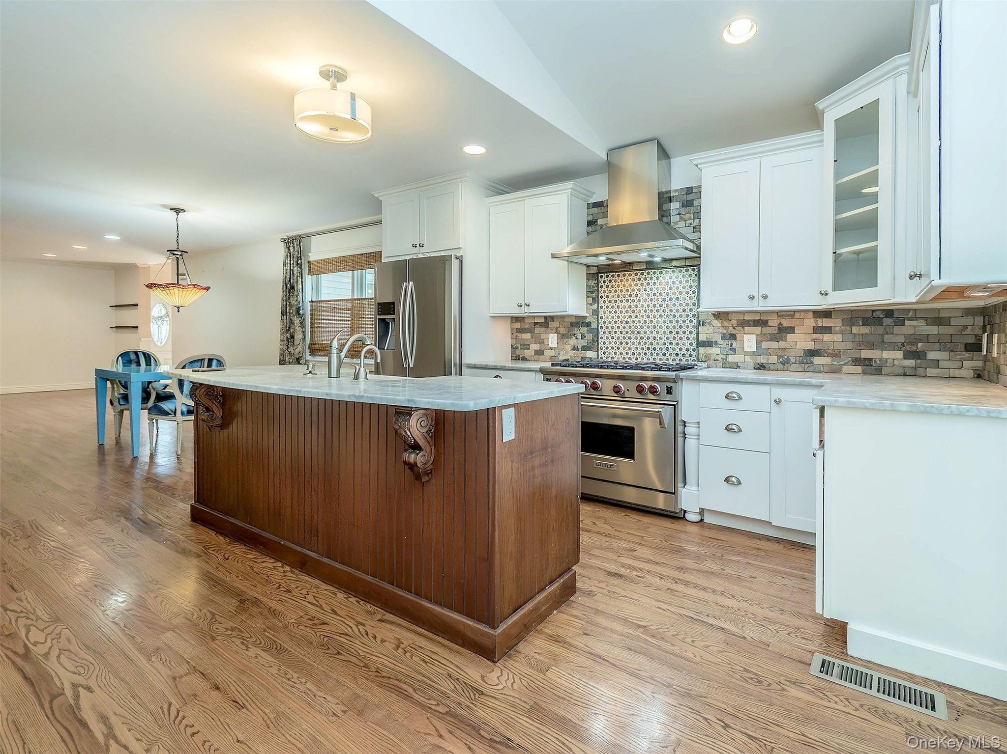 21 Marwood Road N