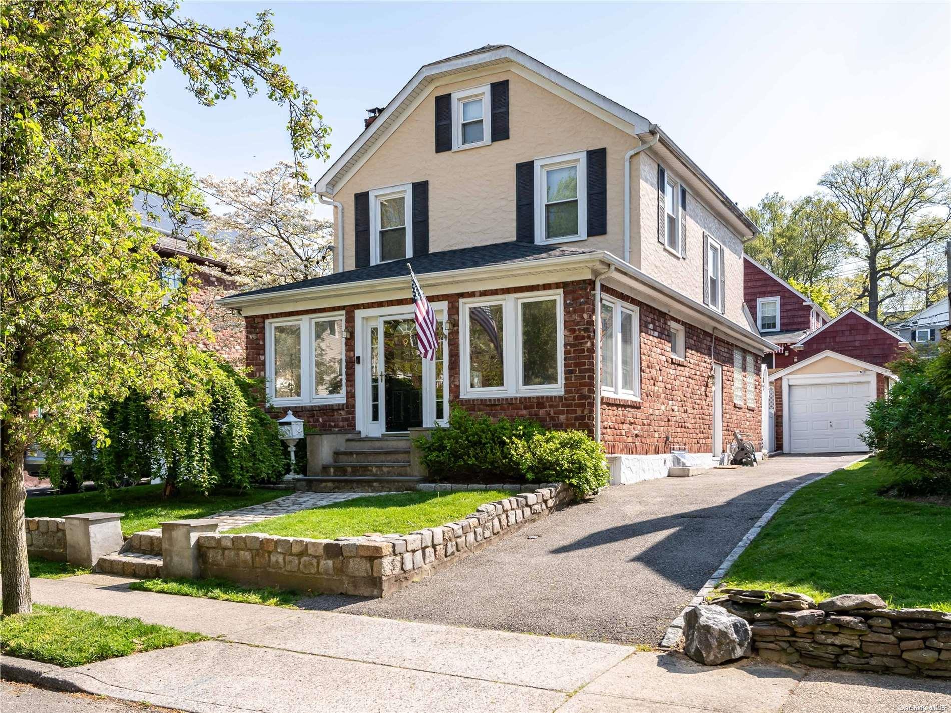 9 Hillview Avenue