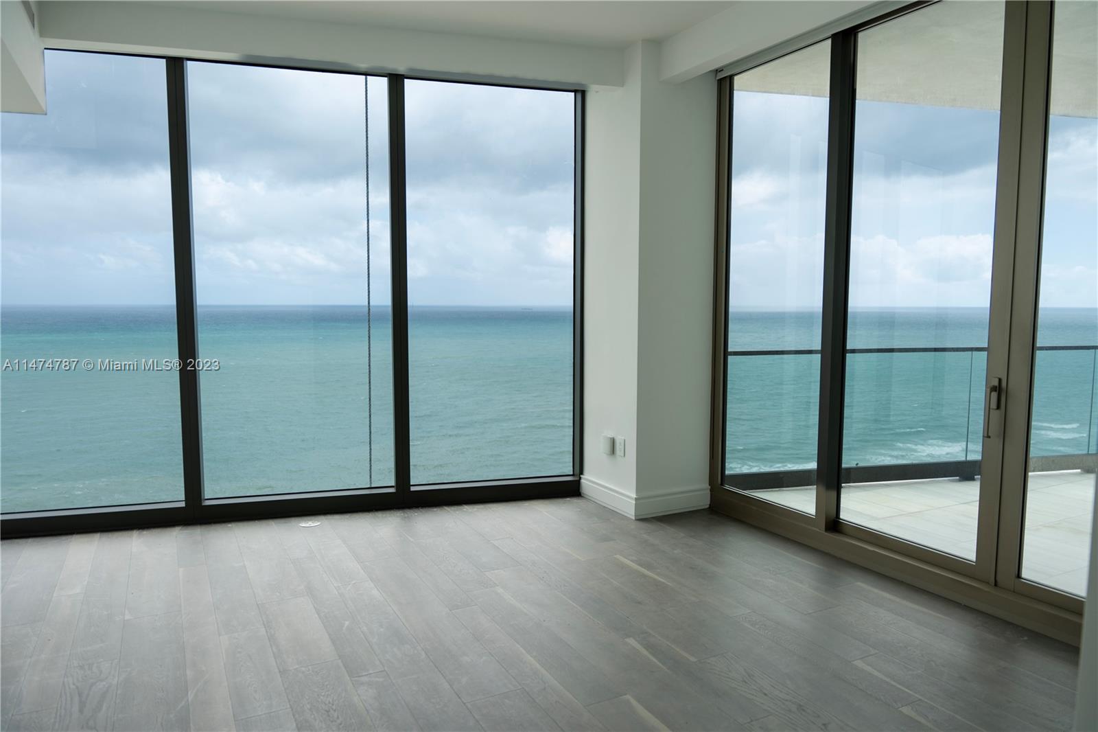 17901 COLLINS AVENUE # 2204