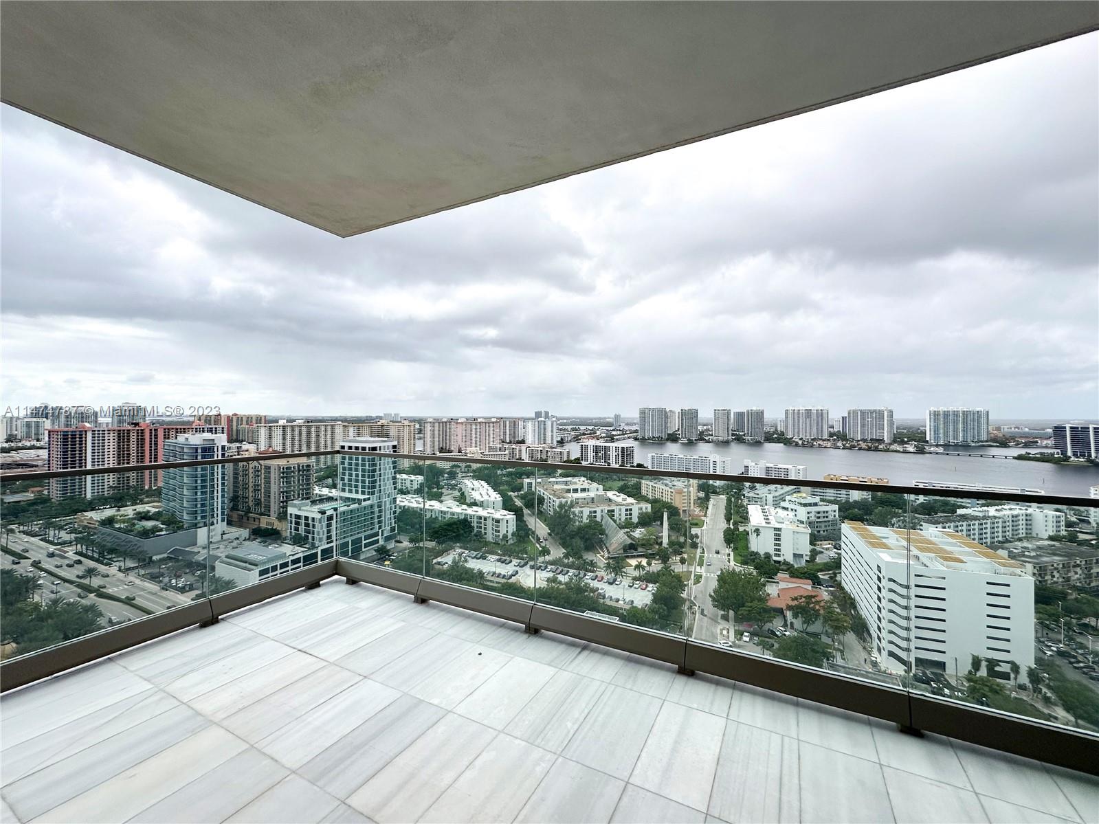 17901 COLLINS AVENUE # 2204