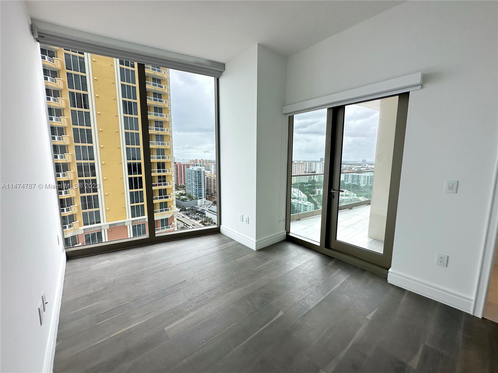 17901 COLLINS AVENUE # 2204