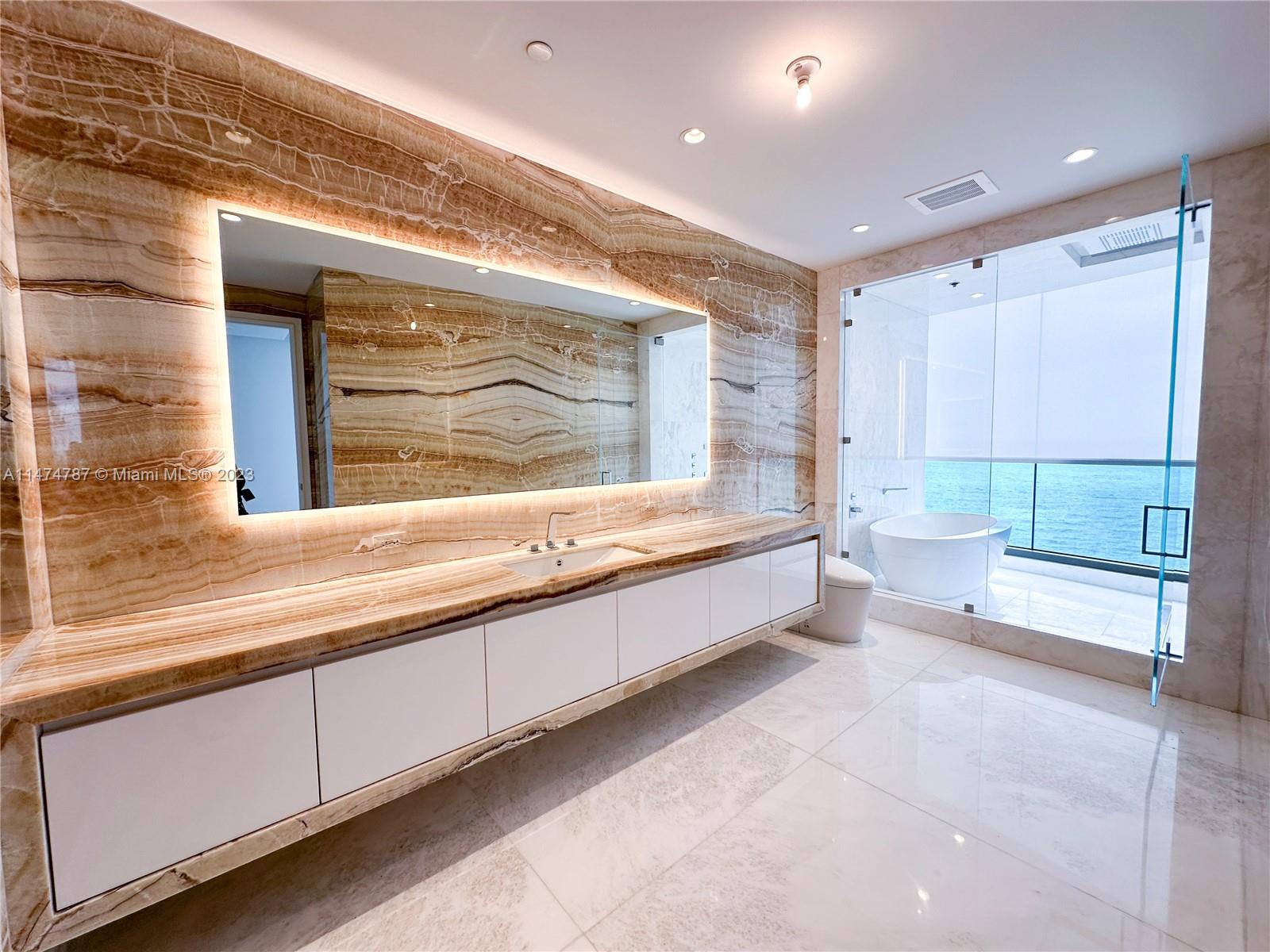 17901 COLLINS AVENUE # 2204