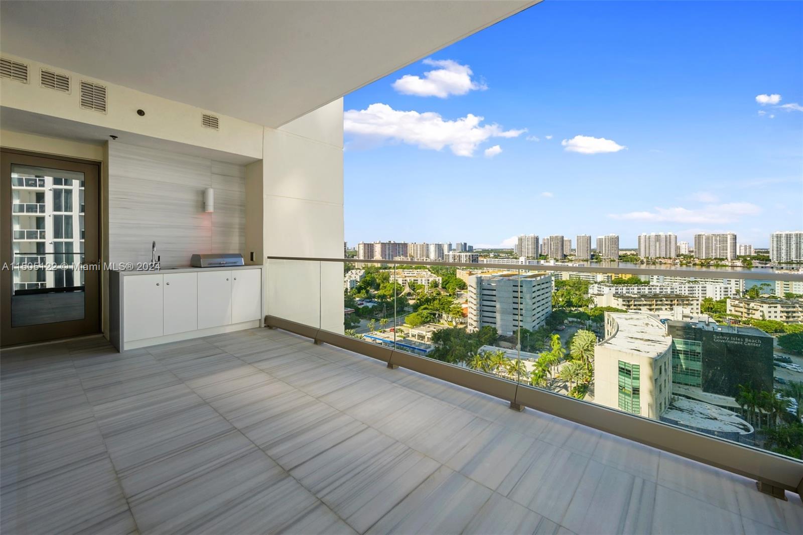 17975 Collins Ave # 1502