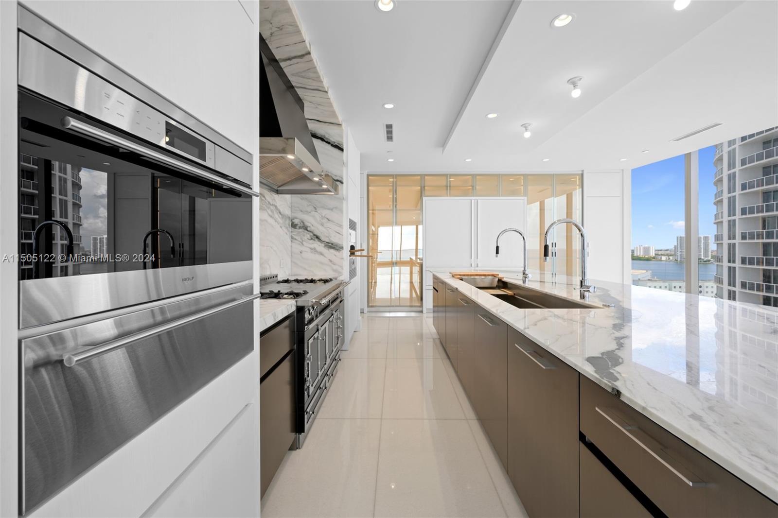 17975 Collins Ave # 1502